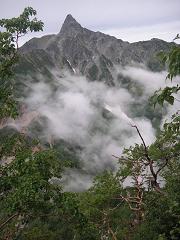 中岳からの槍