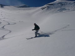 富士見岳の沢を滑る
