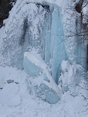 善五郎の滝 右から回って見る