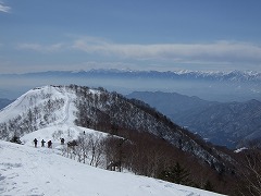 飯縄神社のあるピーク
