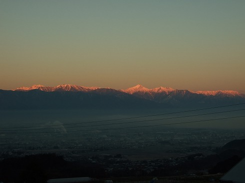 朝日に染まる北アルプス