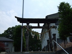 信濃の国を造ったって言っても、あの歌では無いですよ。