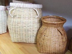 いぶした竹細工