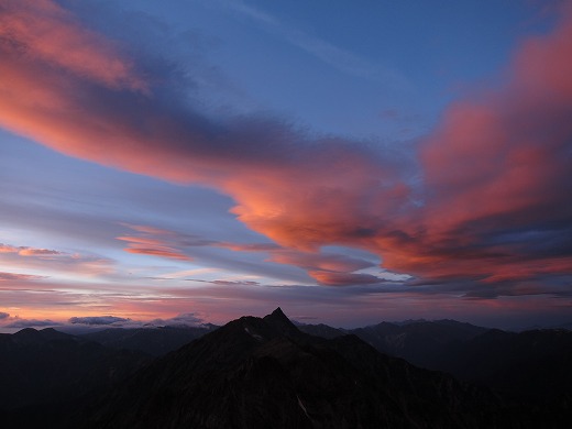 夕暮れの槍ヶ岳