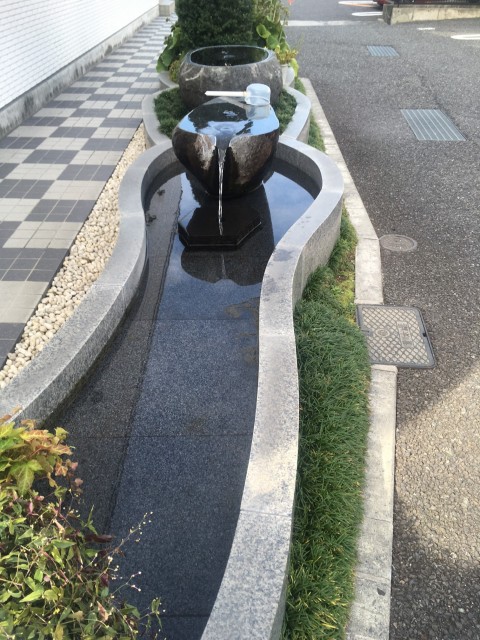 中村眼科の湧き水